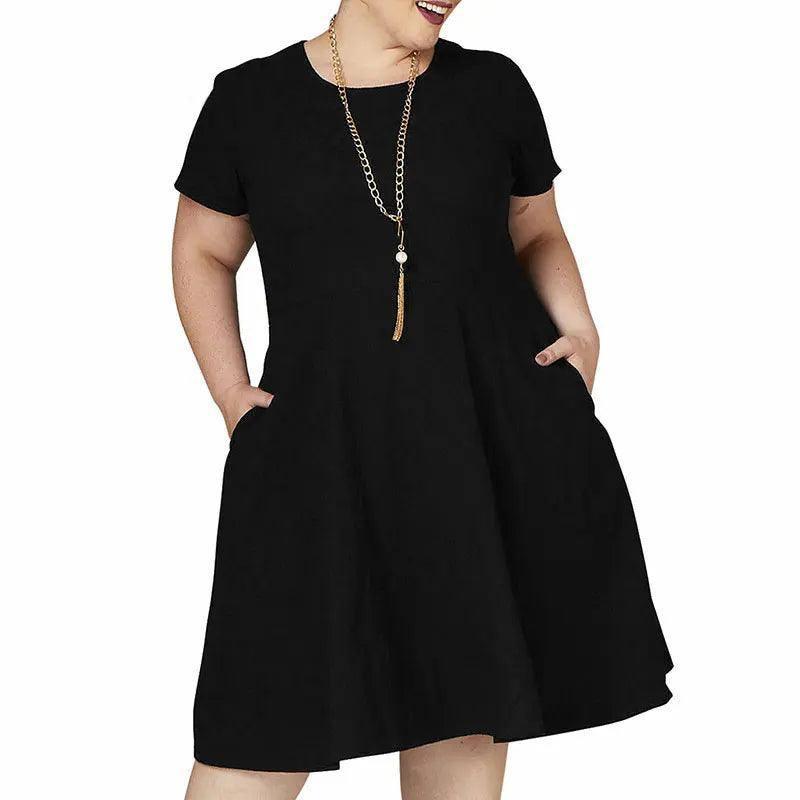 Chic Plus-Size Black Skater Dress Outfit Ideas-7